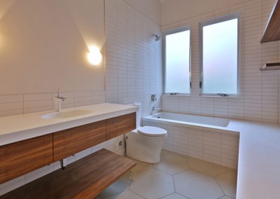 Modern - Bath & Shower Rooms